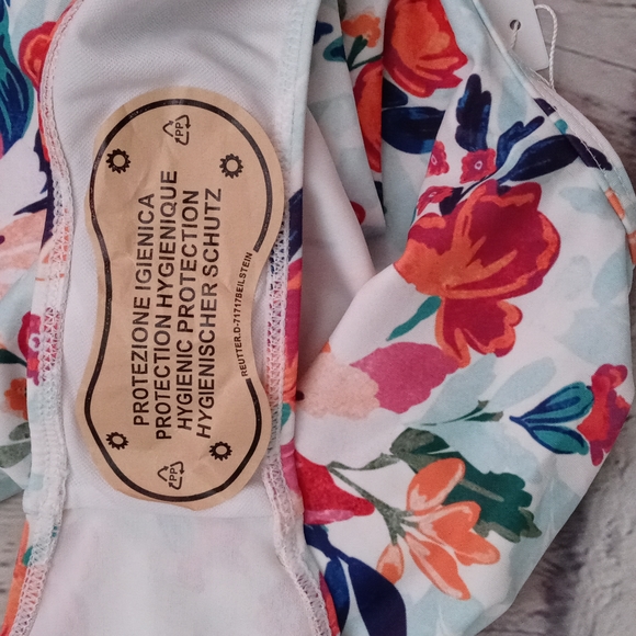 NWT Vibesicily Floral One Piece Bathing Suit, Size 2XL - Picture 3 of 7